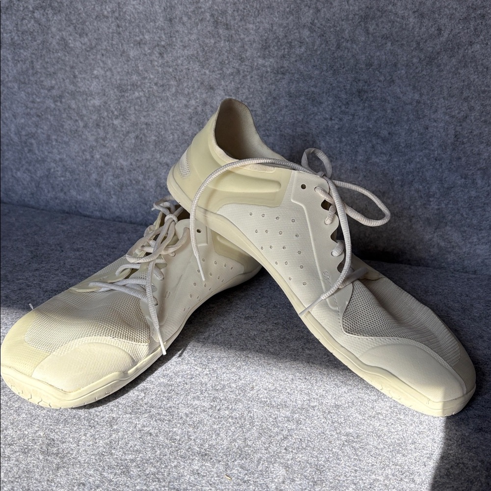 Vivobarefoot Men's Primus Lite III size EU 45 US 12  white
